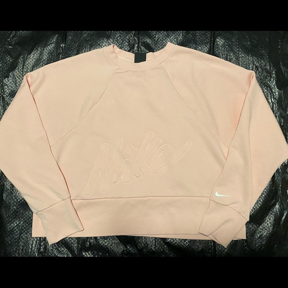 light pink Nike crewneck WORN ONCE